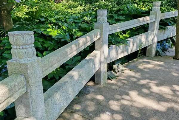 泰安市大连园林景观花岗岩栏杆定制价格优惠品质放心